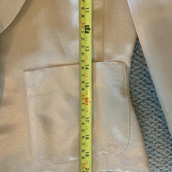 Gold Taiga jacket. - Picture 7 of 9